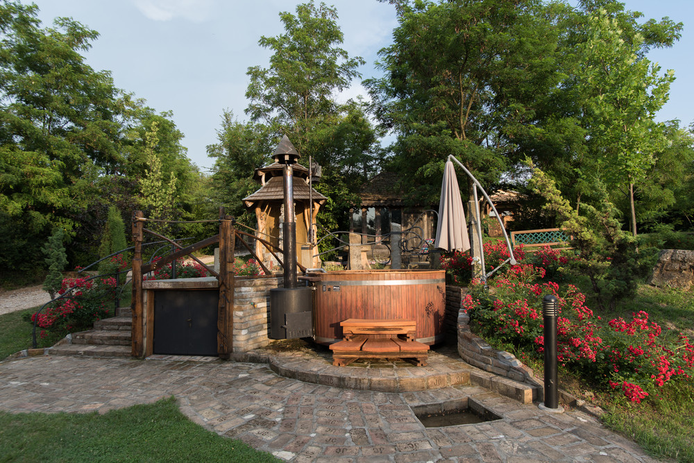 Hot-Tub und Sauna-Terrasse