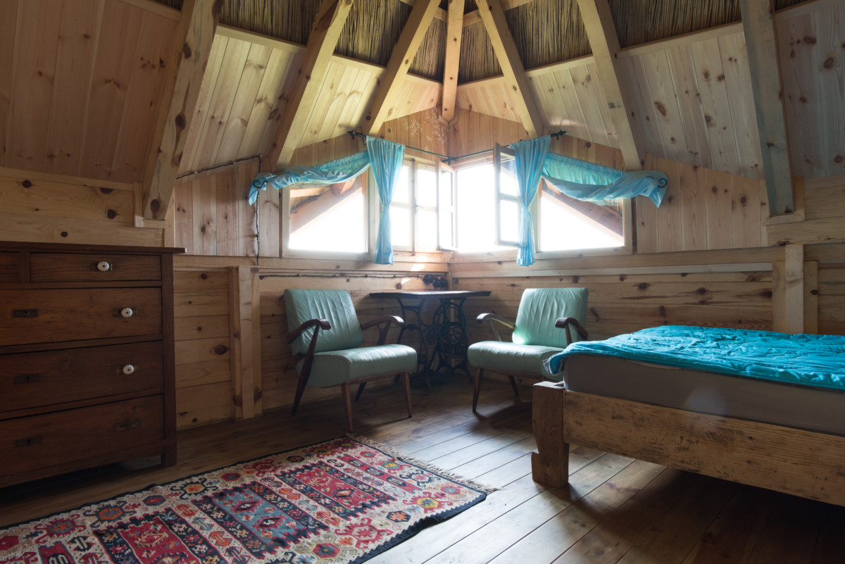 Rustikales Holz-Schlafzimmer